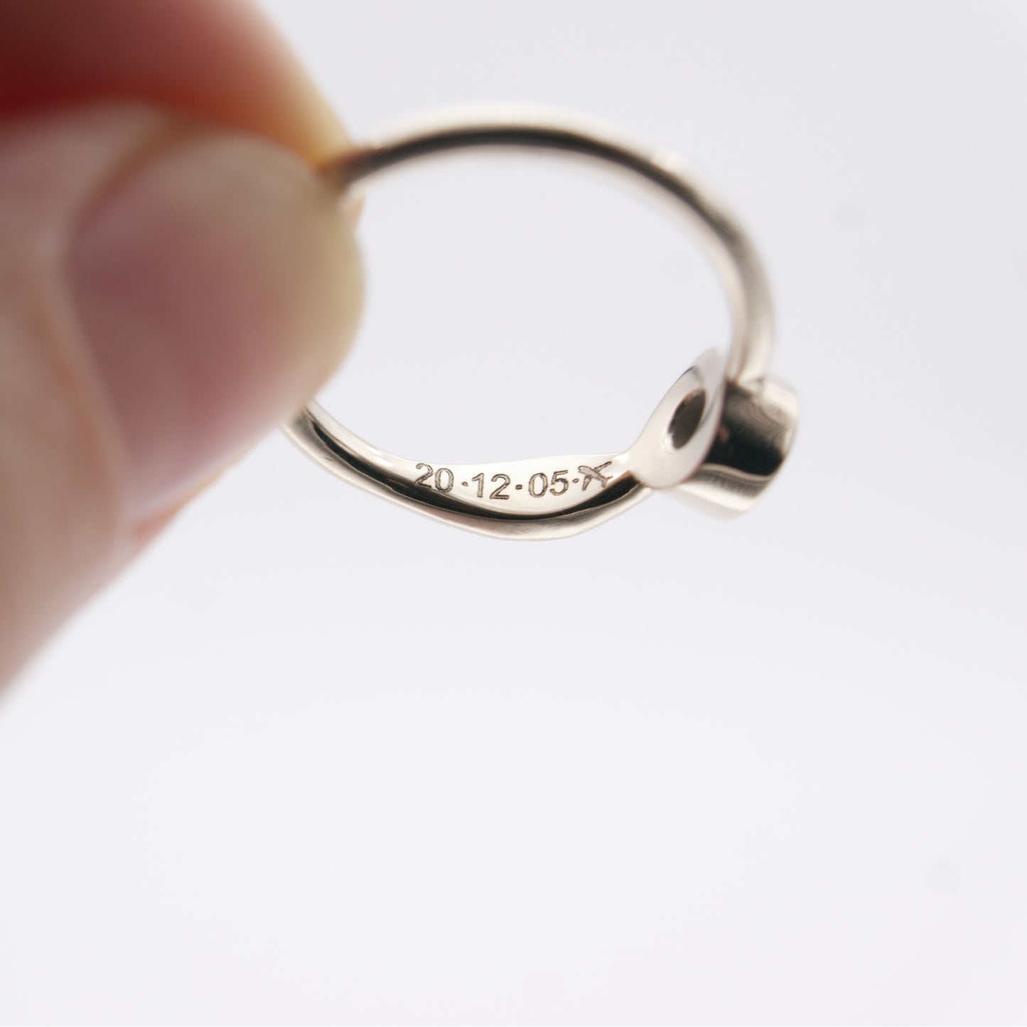 ENGAGEMENT RING WITH LONDON BLUE TOPAZ AND DIAMOND