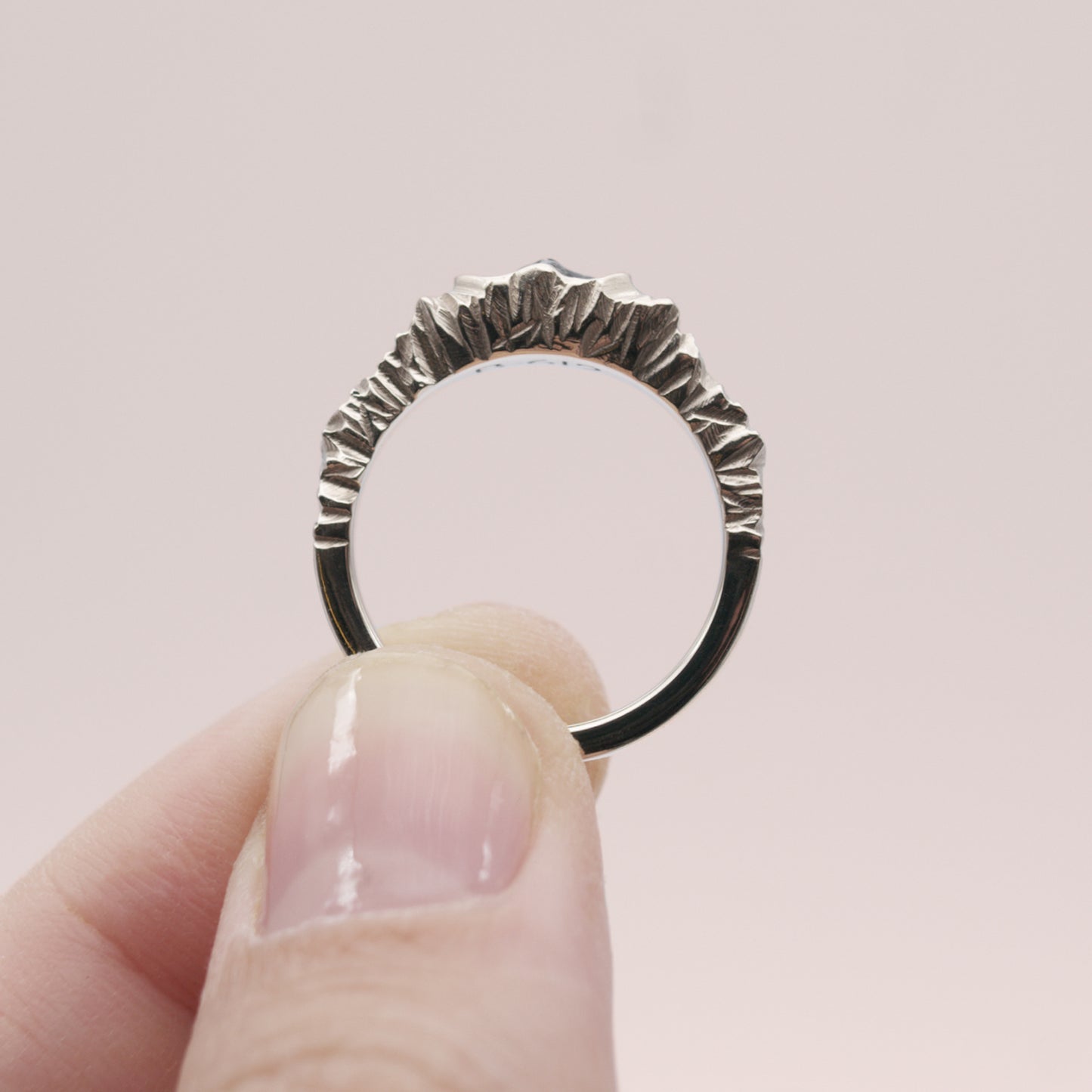 ENGAGEMENT RING WITH METEORITE AND BLACK SAPPHIRE